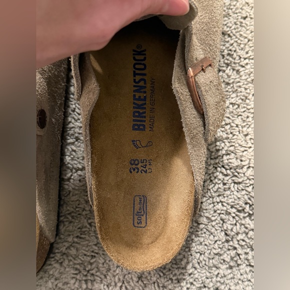 EUC Birkenstock Boston Clogs
SOLD - Picture 4 of 5